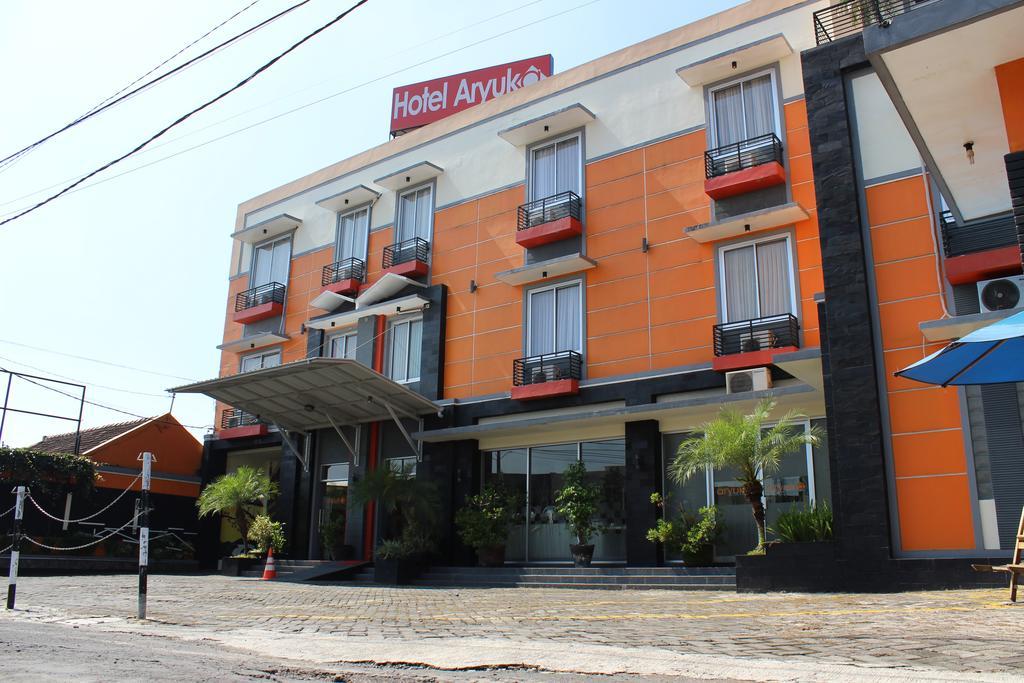 Hotel Aryuka Kejayan Exterior photo